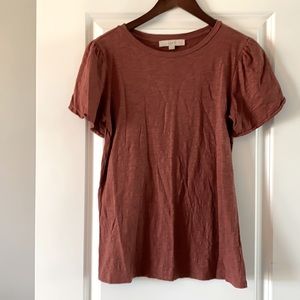 Short sleeve top in rust color from LOFT, M